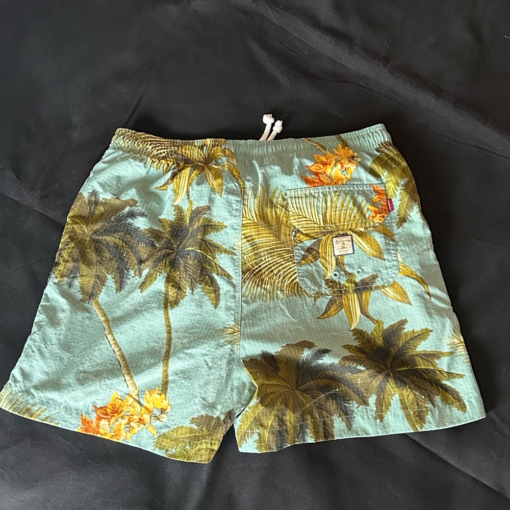 NWOT Tommy Bahama Paradise Nation Men's Swim Trunks Size Medium - Picture 4 of 9